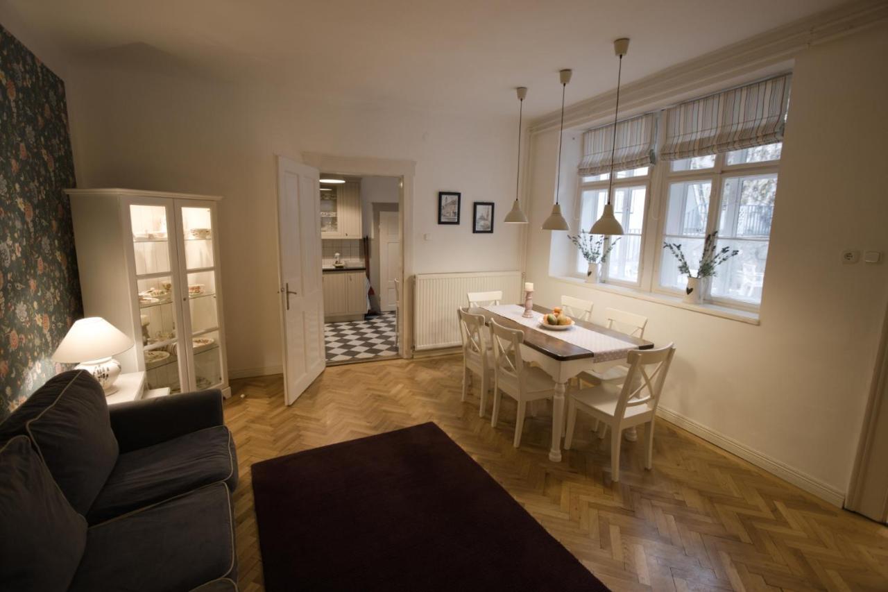 Ister Guesthouse Esztergom Exterior foto